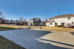 House (4 Bedrooms) | Interior - Spacious & Family Friendly! Lincoln Home w/ Deck (Lincoln)