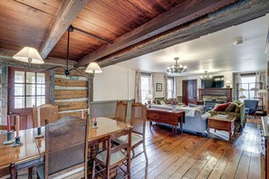 House (4 Bedrooms) | Interior - 3+ Picturesque Acres! Historic Lexington Farmhouse (Lexington)