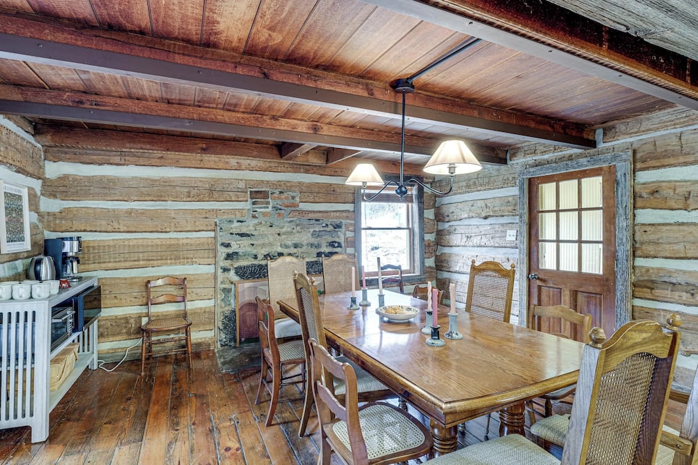 3+ Picturesque Acres! Historic Lexington Farmhouse - Walkers Creek, VA