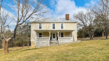 House (4 Bedrooms) | Front of property