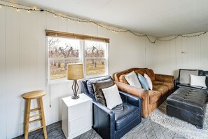 House (2 Bedrooms) | Interior - Walk to Loop Trail! East Wenatchee Basecamp (East Wenatchee)