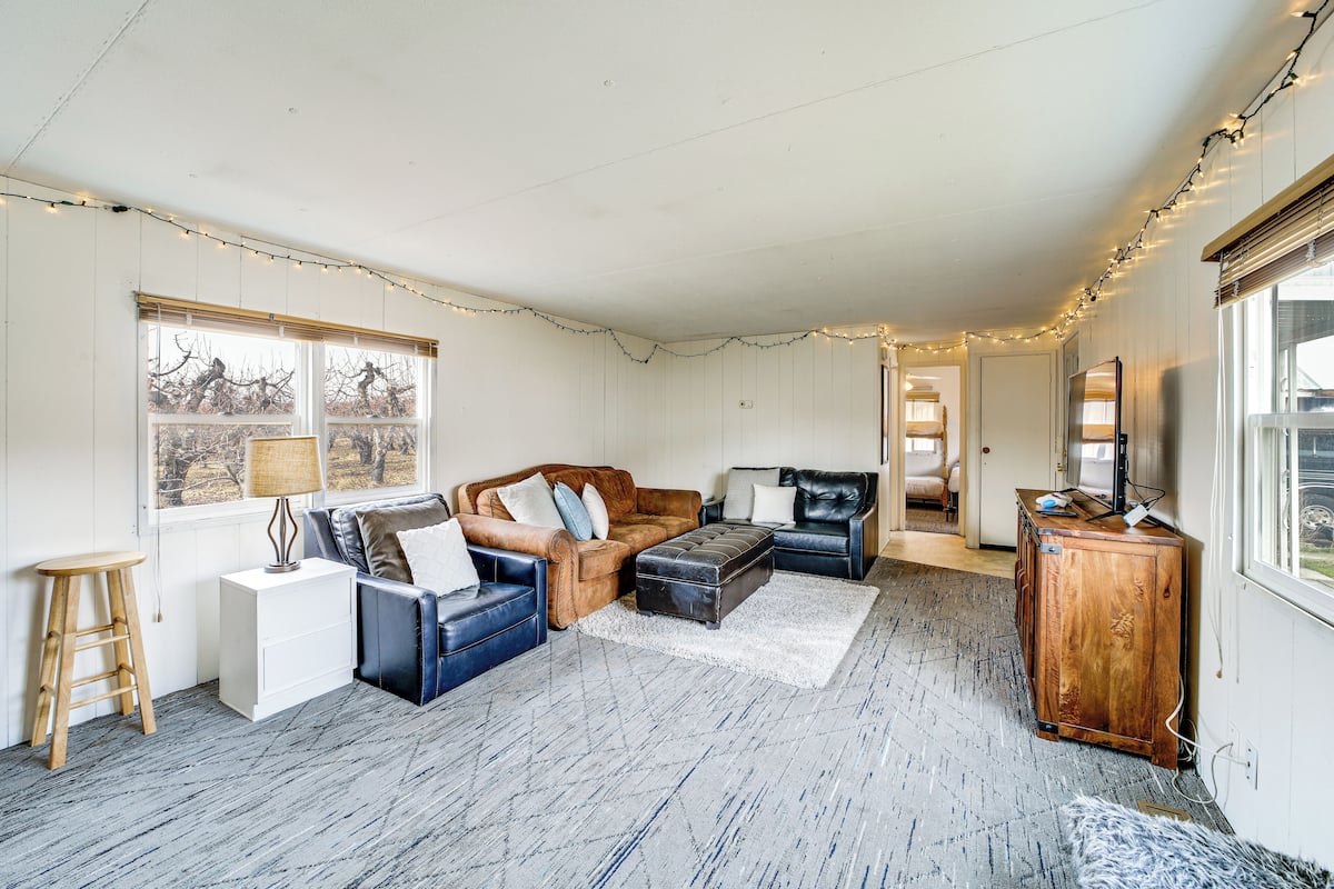 House (2 Bedrooms) | Front of property