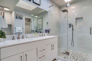 House (4 Bedrooms) | Interior - Private 1-acre Hideaway, 2 Mi to Joe Pool Lake! (Grand Prairie)