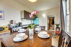 Apartment (3 Bedrooms) | Interior - Gateway to Adventure! Dtwn Toledo Home Near Hiking (Toledo)