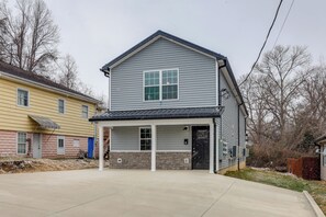 Interior - Downtown Ashland & Central Park! Fresh Condo (Ashland)