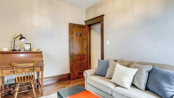 Rumah (5 Bedrooms) | Interior