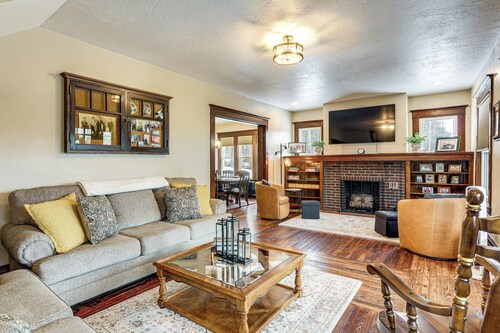 Gateway to PA Wilds: Brockport Family Home!