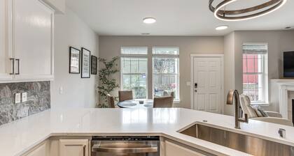 Bright & Modern! Family Home 11 Mi to Dtwn Tacoma