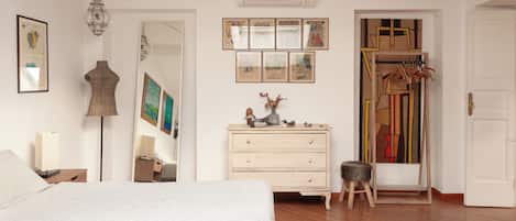 1 soverom, strykejern/-brett, wi-fi og sengetøy