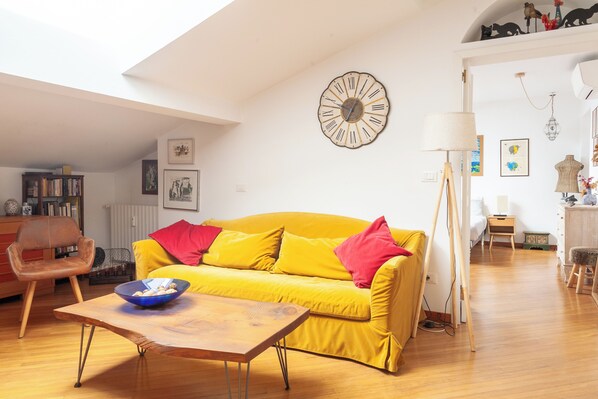 Nicht klassifiziertes Bild, 1 von 38, Schaltfläche