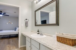 House (3 Bedrooms) | Interior - Suburban Family Home 18 Mi to Dtwn Charleston! (Ladson)