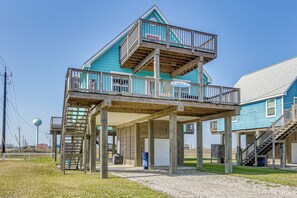 House (3 Bedrooms) | Interior - Walk to Surfside Beach: Coastal Family Retreat (Freeport)