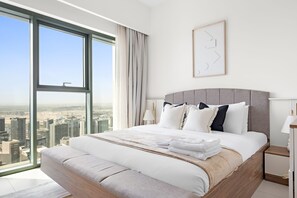 House - Silkhaus High Floor in Burj Royale Stunning View (Dubai)