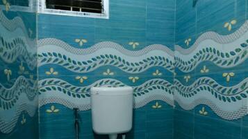 Deluxe Double Room, City View | Bathroom | Shower, free toiletries, towels