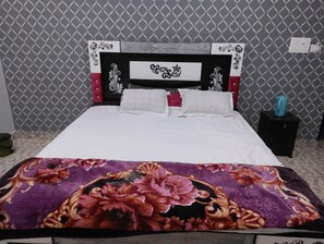 Unclassified image, 4 of 7, button - Shree Krishna Niwas Deoghar (Deoghar)