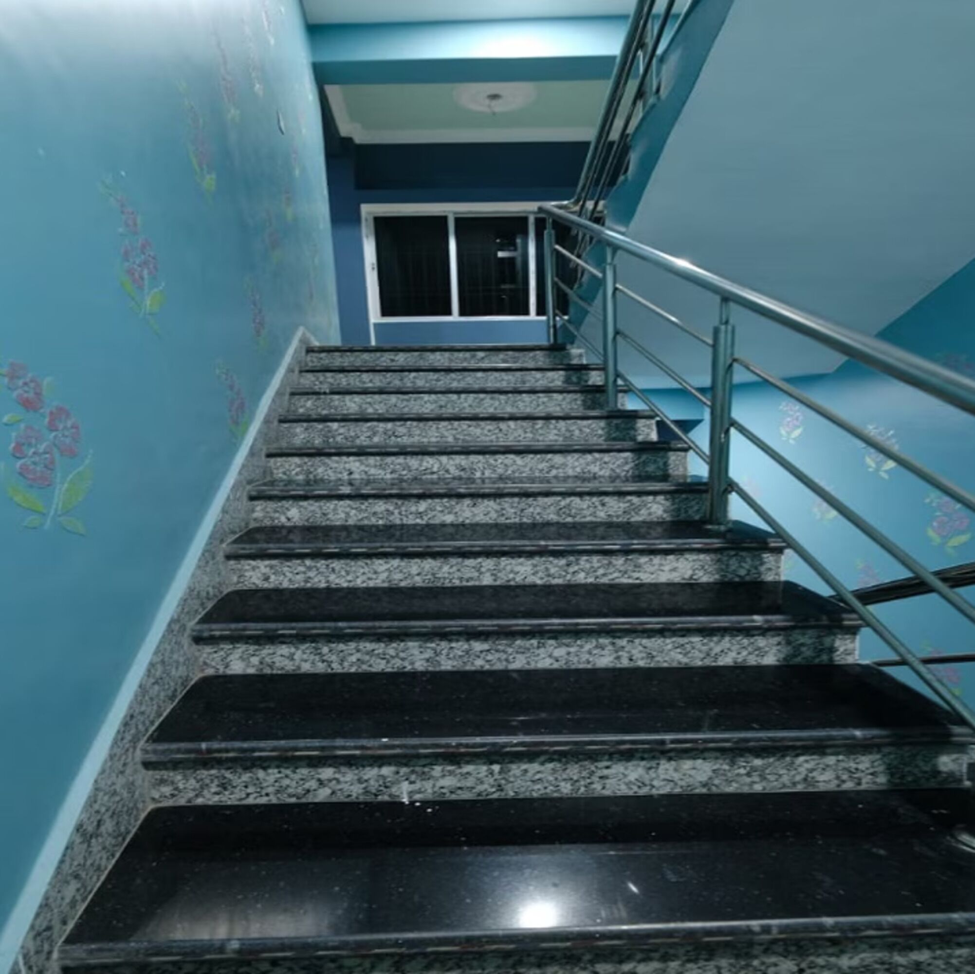 تفاصيل الفندق من الداخل