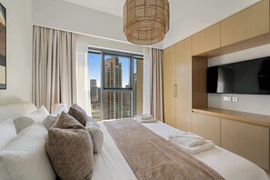 House, Accessible - Silkhaus Luxurious 1BR Downtown Burj Royale (Dubai)