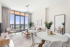 2 bedrooms, Internet - Silkhaus 2bdr in Julphar Tower Near Reem Park (Abu Dhabi)