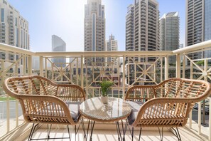 House, Accessible - Silkhaus Modern Studio Emaar Tower Balcony (Dubai)
