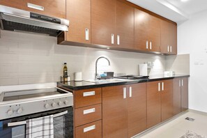 House, Accessible - Silkhaus Gate Tower Luxurious Studio w City View (Abu Dhabi)