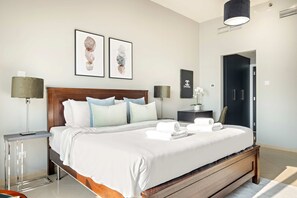 1 bedroom, Internet - Silkhaus Concorde Tower 1BR Near Almas East Lake (Dubai)