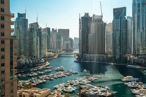 Apartment, Accessible | 4 bedrooms, Internet - Silkhaus Luxurious 3BR Maid Dubai Marina (Dubai)