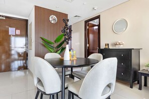 Apartment, Accessible - Silkhaus Cozy 1BR With Balcony Pool Gym on Reem Island (Abu Dhabi)