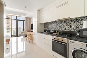 Studio, Accessible | Internet - Silkhaus Studio Escape Business Bay (Dubai)