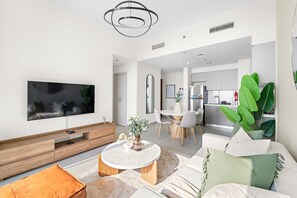 Room - Silkhaus in Forte Tower Heart of Downtown (Dubai)