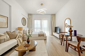 House, Accessible - Silkhaus Chic Studio Stay Near Ferrari World (Abu Dhabi)