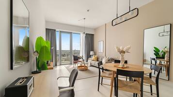 3 عدّة غرف نوم وخدمة الإنترنت