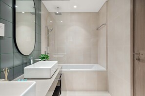 House | 2 bedrooms - Silkhaus Brand New 2bdr Myrtle in City Walk (Dubai)