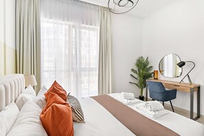 1 bedroom, Internet - Silkhaus Modern 1BR Dubai Marina Bay Central (Dubai)
