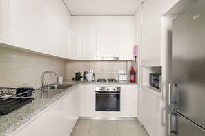 Apartment, Accessible - Silkhaus Urban Chic 1bdr Heart of Downtown (Dubai)