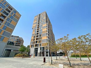 Apartment, Accessible - Silkhaus Signature 1BR Afnan Production City (Dubai)