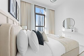 1 bedroom, Internet - Silkhaus Stylish 1BR Pool Gym Burj Crown (Dubai)