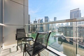 House - Silkhaus Bay Central Tower Near Marina Mall (Dubai)