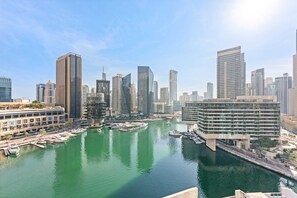 1 bedroom, Internet - Silkhaus Bay Central Tower Near Marina Mall (Dubai)