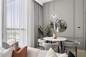 House, Accessible - Silkhaus High Floor w View Downtown Views (Dubai)