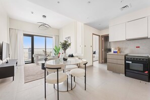 Apartment - Silkhaus in Burj Royale Luxury 1bdr High Floor (Dubai)