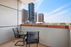 1 bedroom, Internet - Silkhaus 1bdr in Art XII Easy Metro Access (Dubai)