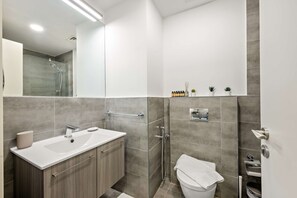 House, Accessible - Silkhaus Studio Masdar City Leonardo Residence (Abu Dhabi)
