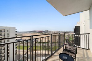 House, Accessible - Silkhaus Canalside 1BR Water s Edge Yas Island (Abu Dhabi)