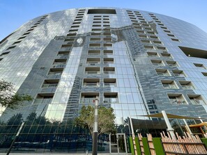 Apartment - Silkhaus Luxurious 1bdr in Reem Island ARC Tower (Abu Dhabi)