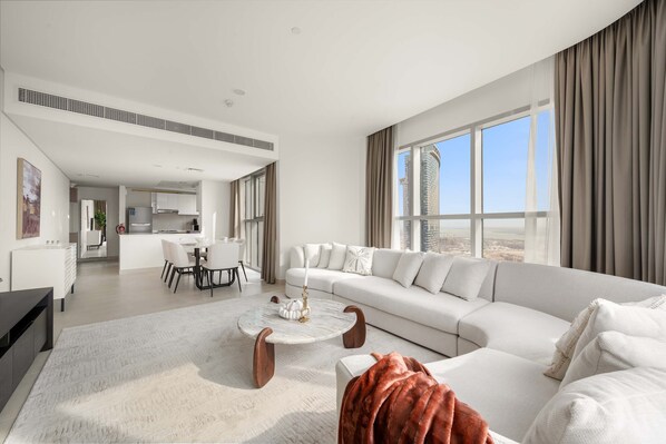 House, Accessible - Silkhaus 2BR Maid Room in Reem Island Radiant (Abu Dhabi)