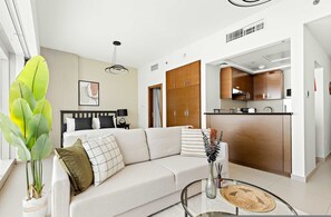 House, Accessible | Internet - Silkhaus Modern Studio Arc Tower Reem Island (Abu Dhabi)