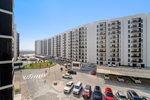 House, Accessible - Silkhaus Modern 1bdr Canal Access Yas Island (Abu Dhabi)