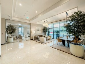 1 bedroom - Silkhaus Luxurious 1bdr Palace Residences (Dubai)