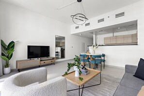 Apartment - Silkhaus Najmat Tower 1bdr Reem Park Nearby (Abu Dhabi)