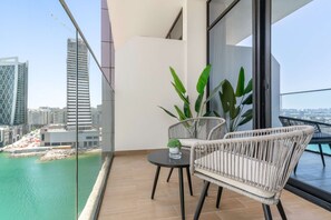 House, Accessible | Internet - Silkhaus Chic Studio Shared Pool and Gym (Abu Dhabi)